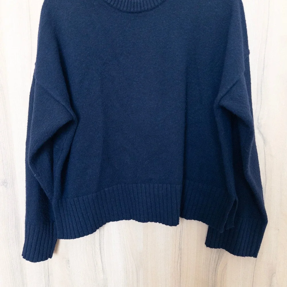 Womens Wool‎ Sweater Small Navy Crewneck Oversized Cropped Boxy Preppy Classic